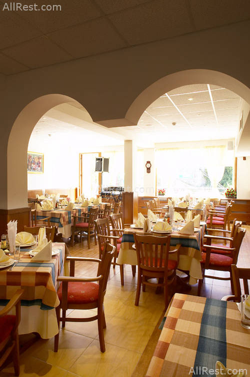 Makrelov Hotel 28